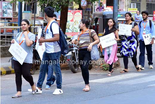 Human chain 